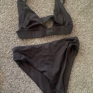 SKIMS Black Bikini Top - never worn, bottoms also for sale